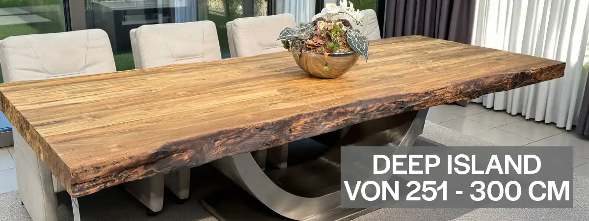 Massivholz-Esstisch Deep Island mit 251-300 cm Länge. Handgefertigt aus recyceltem Teakholz, ideal für 10-12 Personen. Einzigartig, nachhaltig, robust.